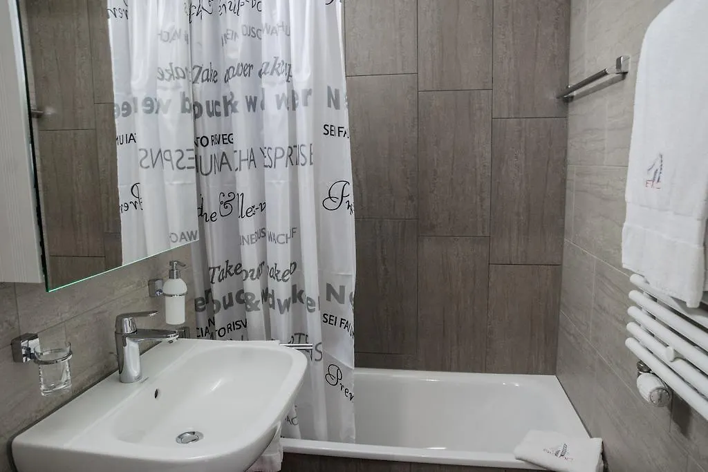 Reloc Serviced Apartments Zurich-Oerlikon 0*, Ζυρίχη